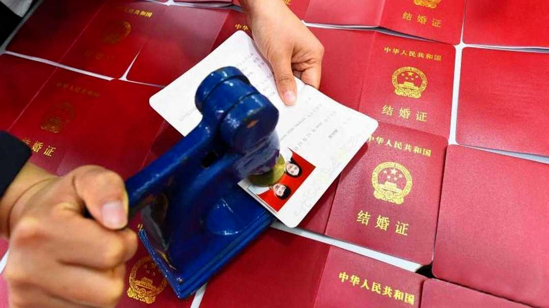 全國多地開始獎(jiǎng)勵(lì)結(jié)婚！